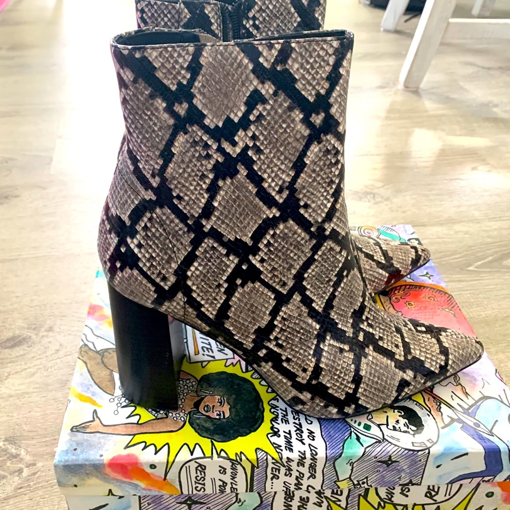 Jeffery Campbell Python Botties
